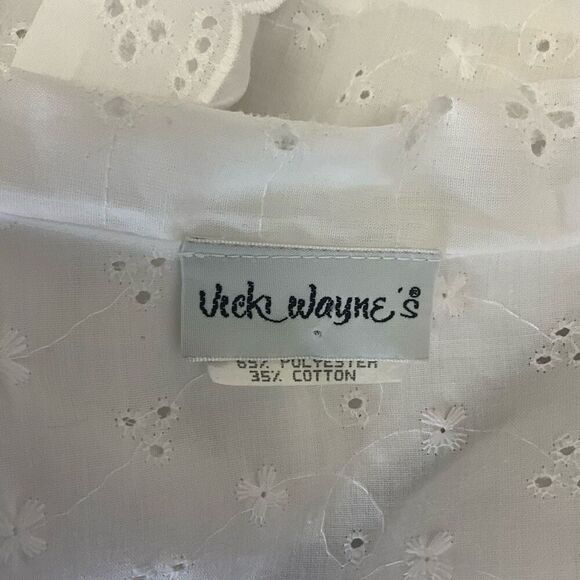 Vintage Vicki Wayne’s Women’s Large White Lace Detail Short Sleeve Top Shirt - Picture 12 of 14